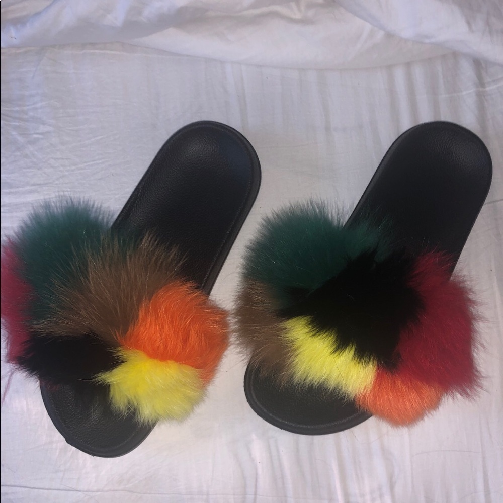 🎄New Women’s fur slippers 🎄 - Picture 2 of 2